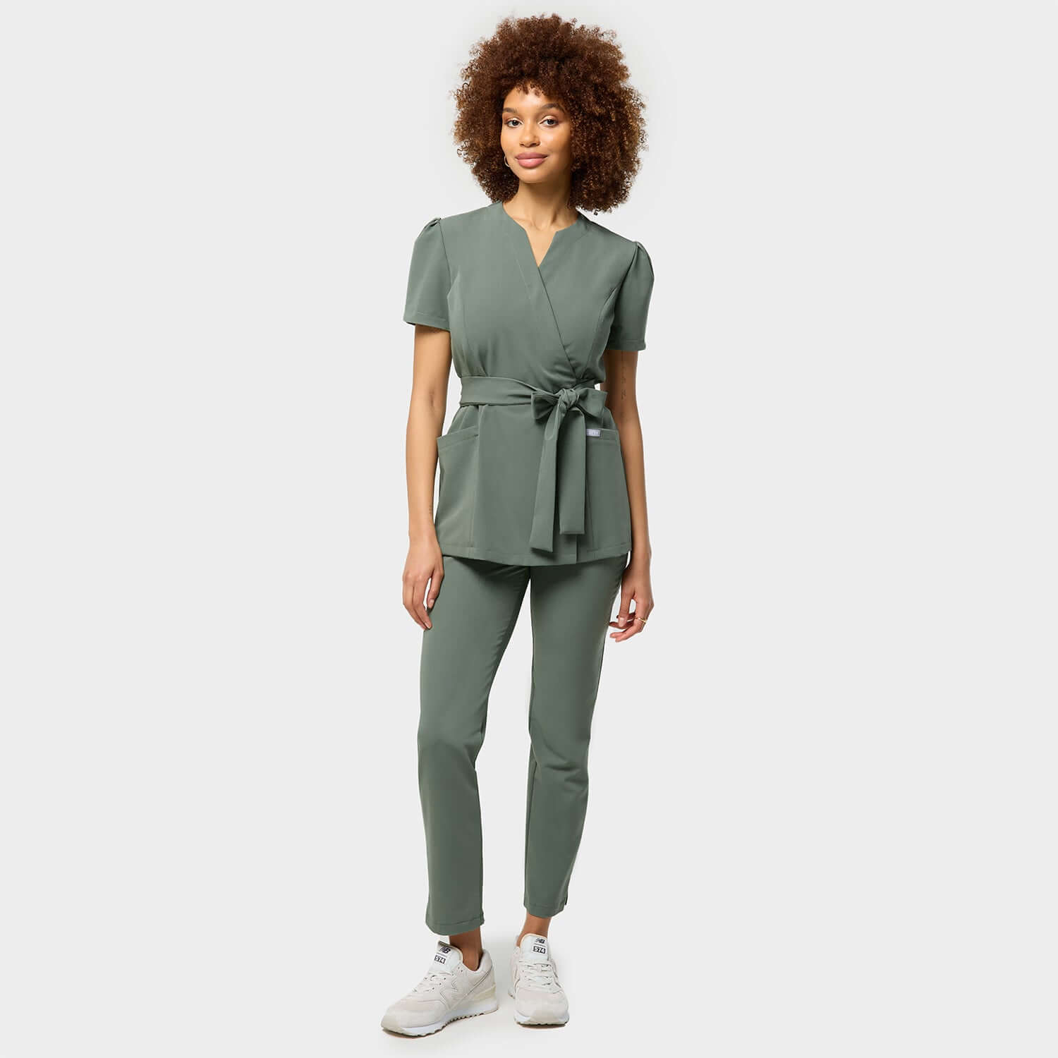 Zdravotnická halenka AMELIA s vázáním - EUCALYPTUS GREEN