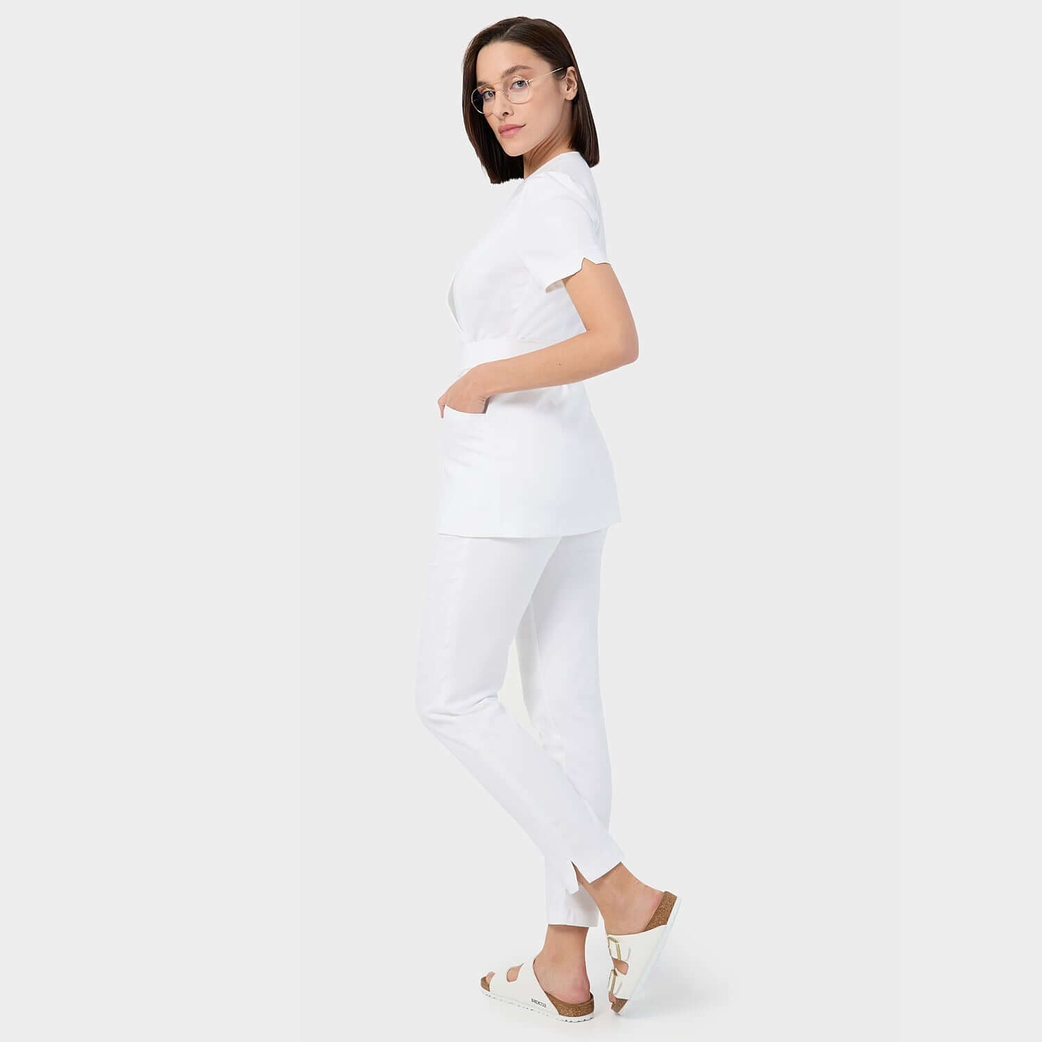 Zdravotnická halenka AMELIA s vázáním - WHITE