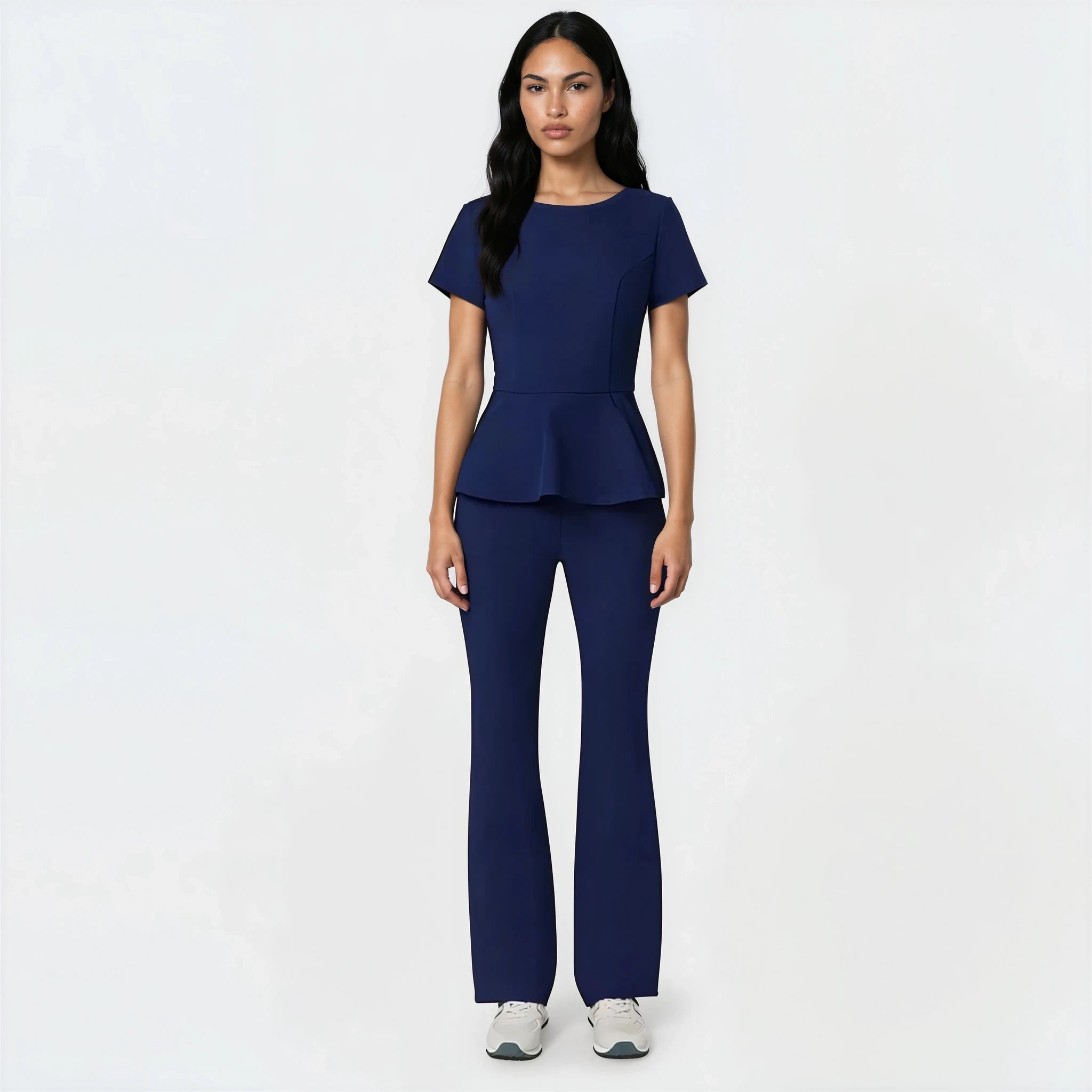 Bluza medyczna KIM Navy z subtelną baskinką - krótki rękaw i dwie kieszonki - Vena Uniformy