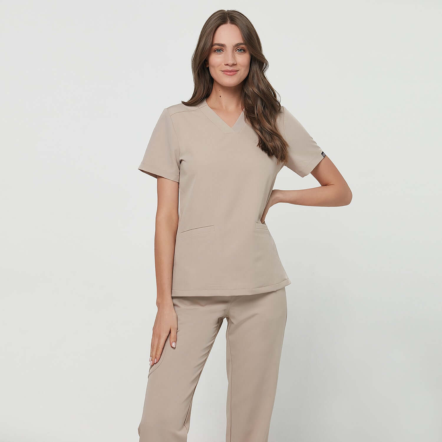 Női orvosi felső EMILY (scrubs) - LATTE
