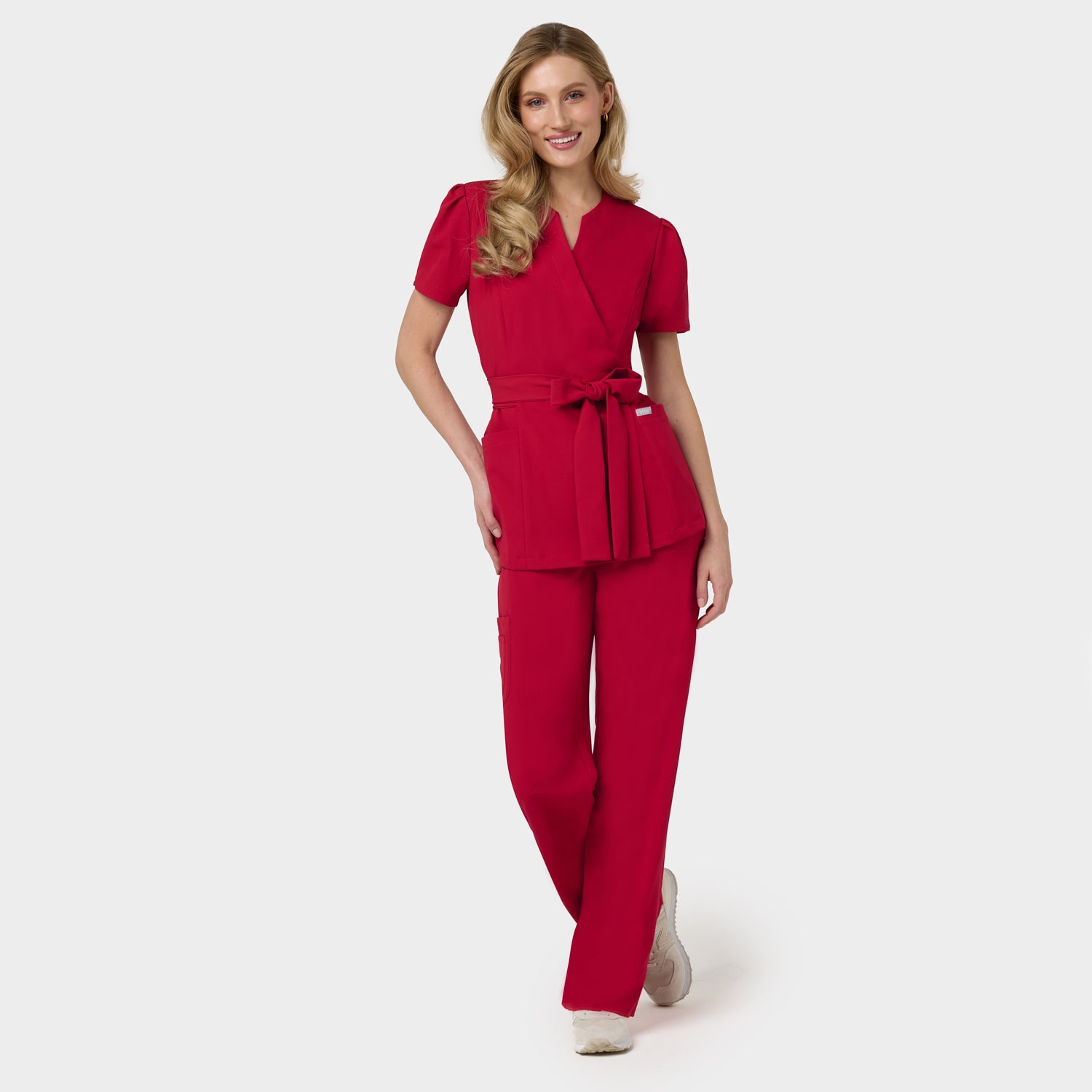 Zdravotnická halenka AMELIA s vázáním  - RED CHERRY 