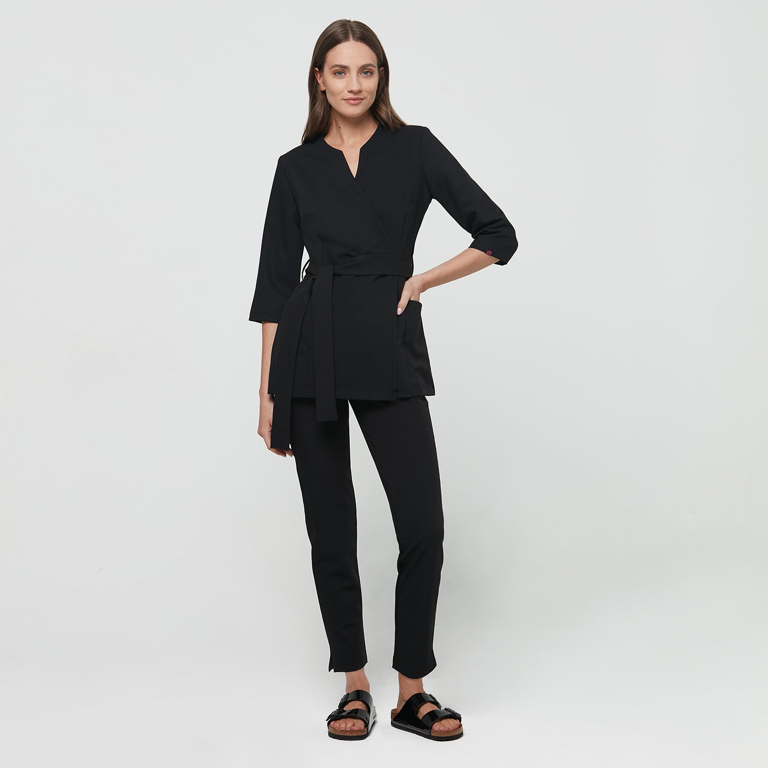 Fartuszek medyczny SOPHIA rękawy 3/4 - BLACK