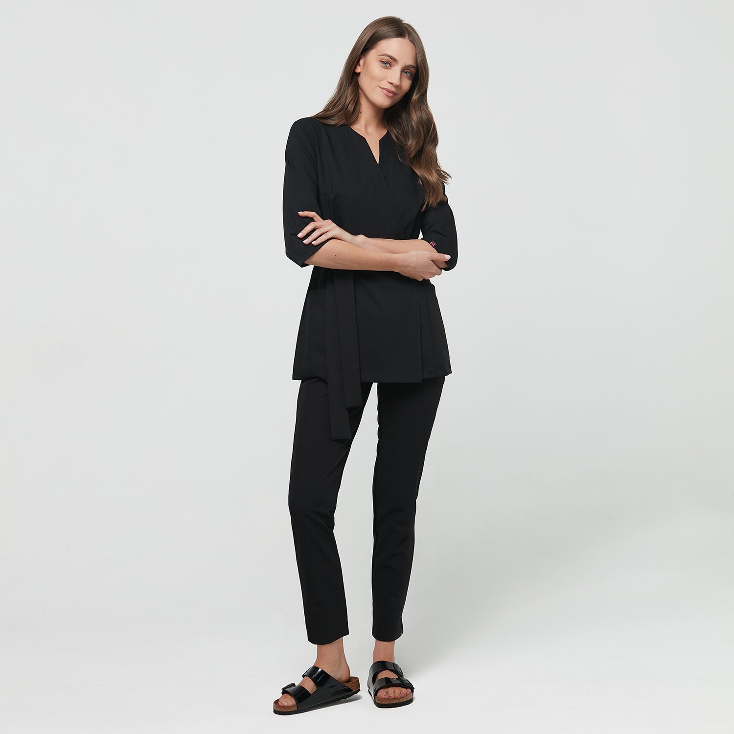 Fartuszek medyczny SOPHIA rękawy 3/4 - BLACK