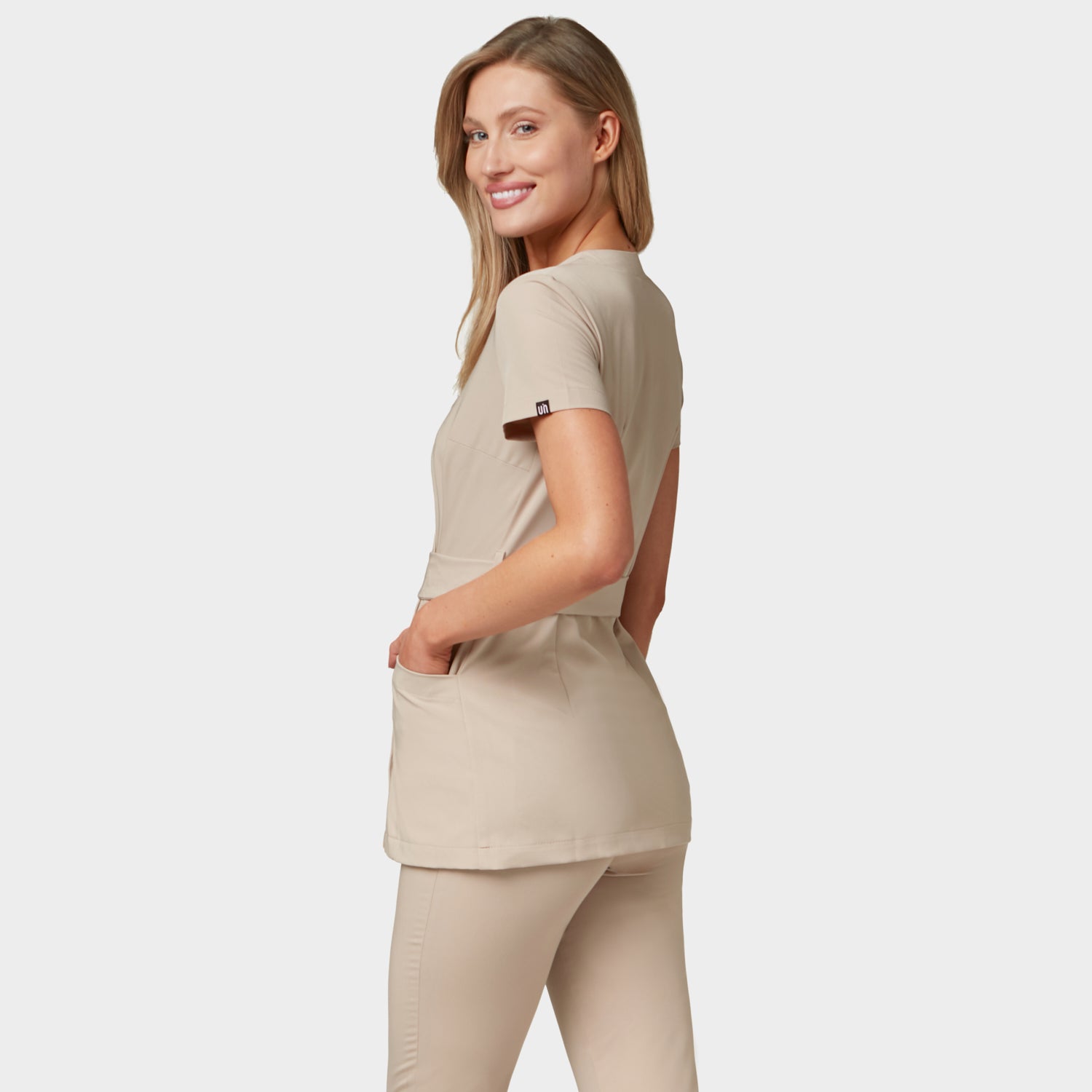 Zdravotnická halenka SOPHIA s vázáním - LATTE